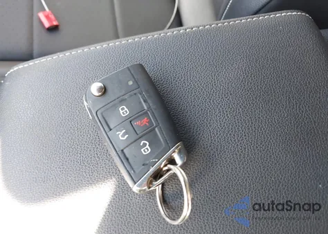 2021 Volkswagen Tiguan 2.0T Se/2.0T Se R-Line Black/2.0T Sel z USA, uszkodzony, nr VIN 3VV2B7AX4MM006847